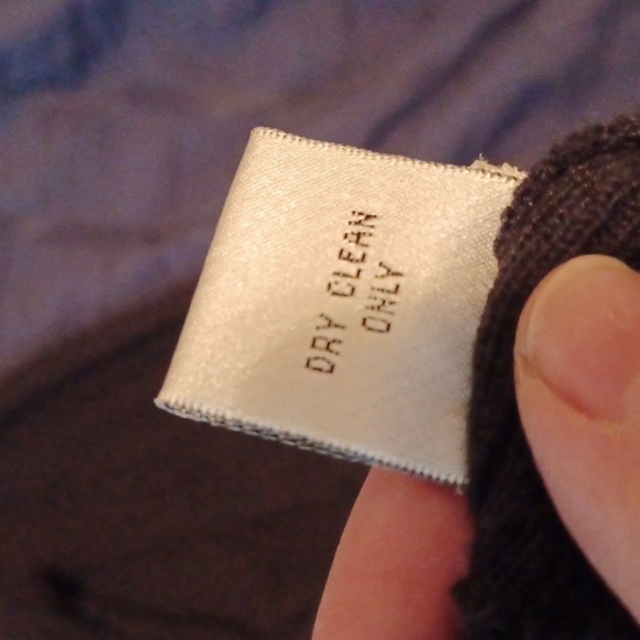 🌺 Cache Elegant Black Sleeveless Sweater Top - Picture 7 of 9